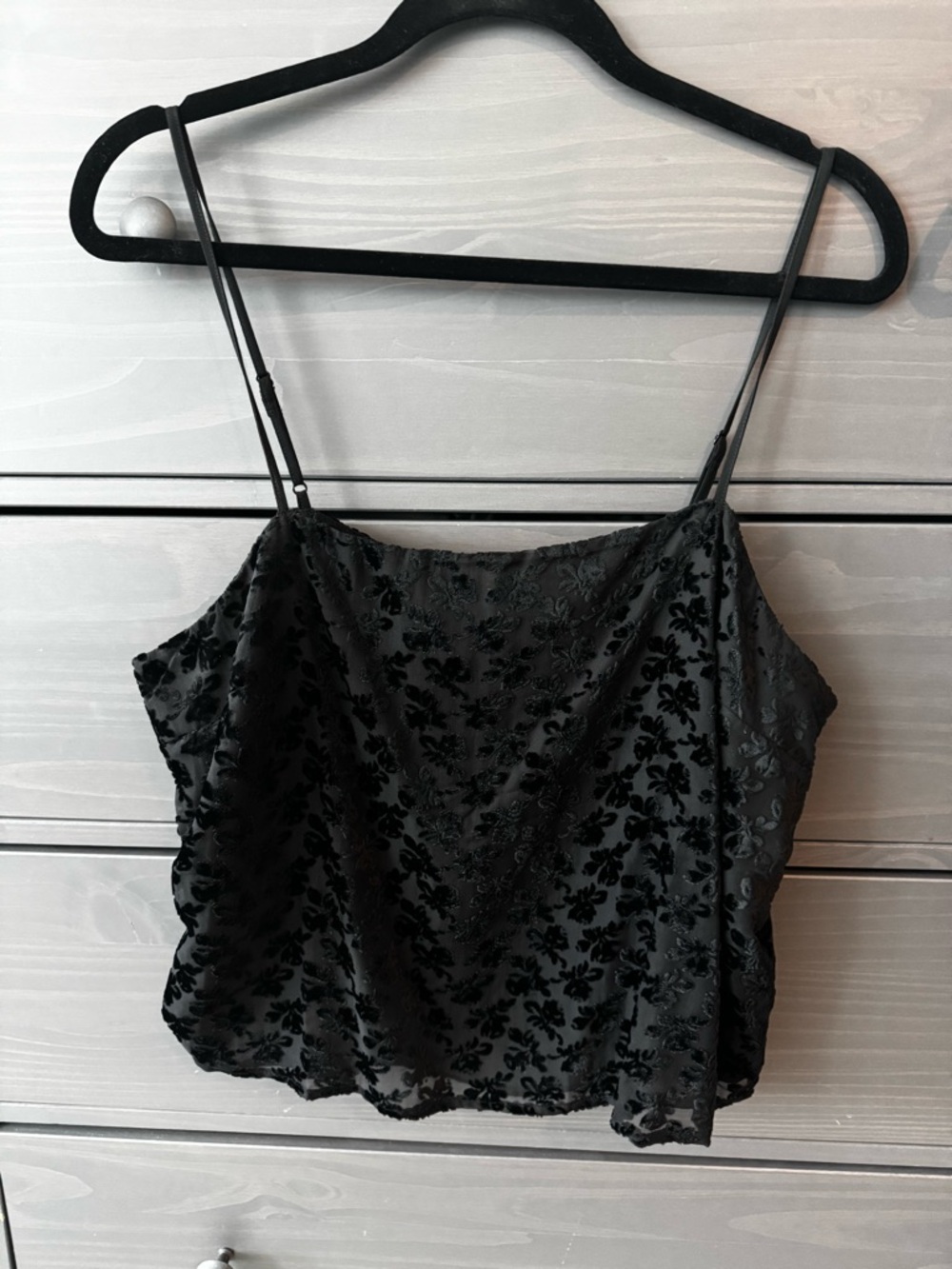 Old Navy Black Floral Velvet Burnout Cami Top size L - NWOT